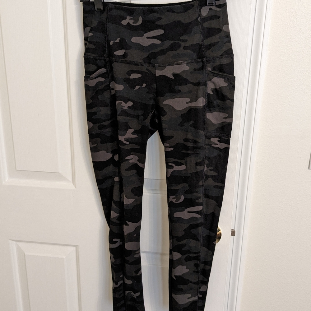 Chicos Petite Leggings